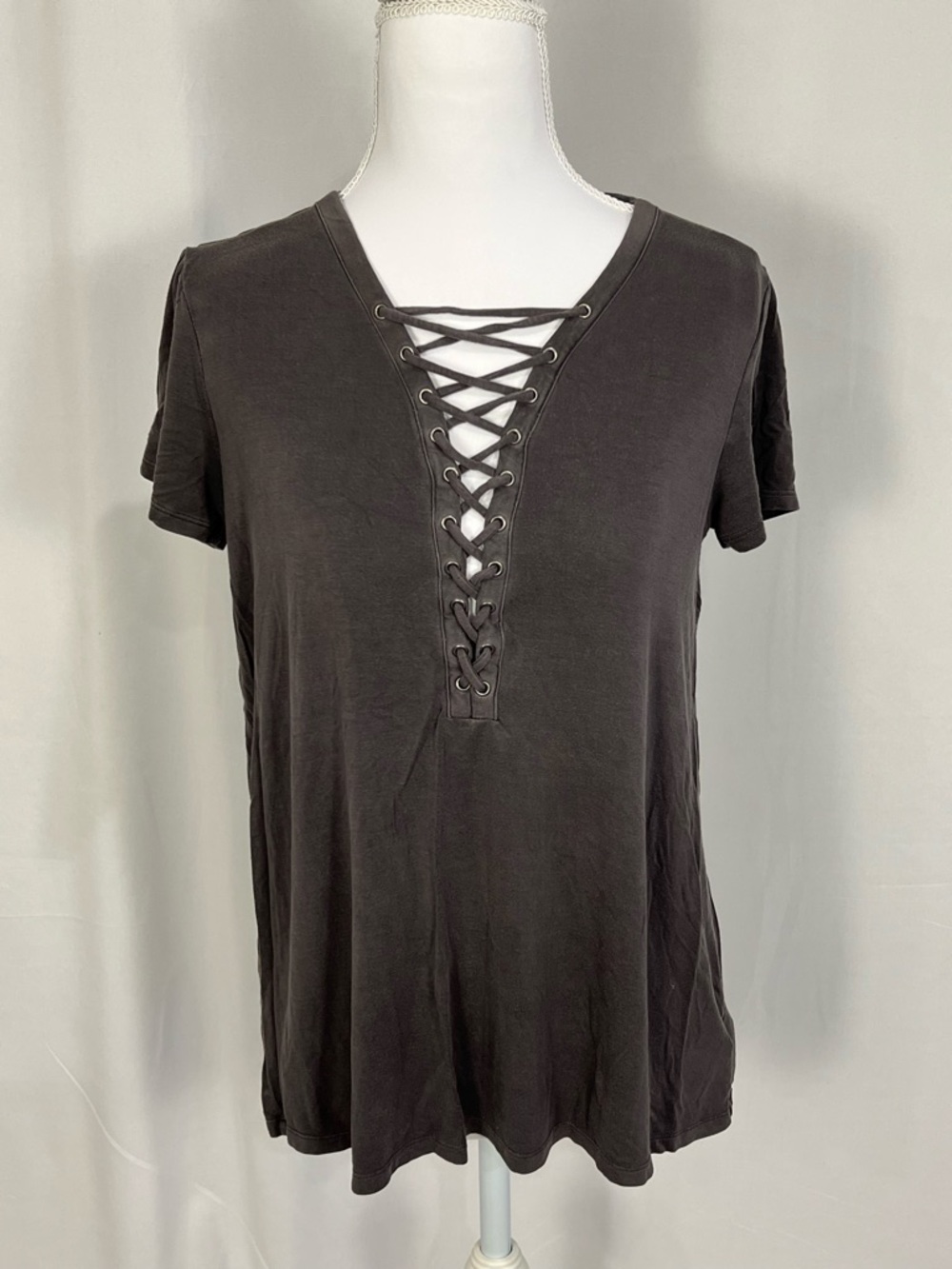 American Eagle Outfitters Black Lace-Up V-Neck Short Sleeve Tee Women’s Small